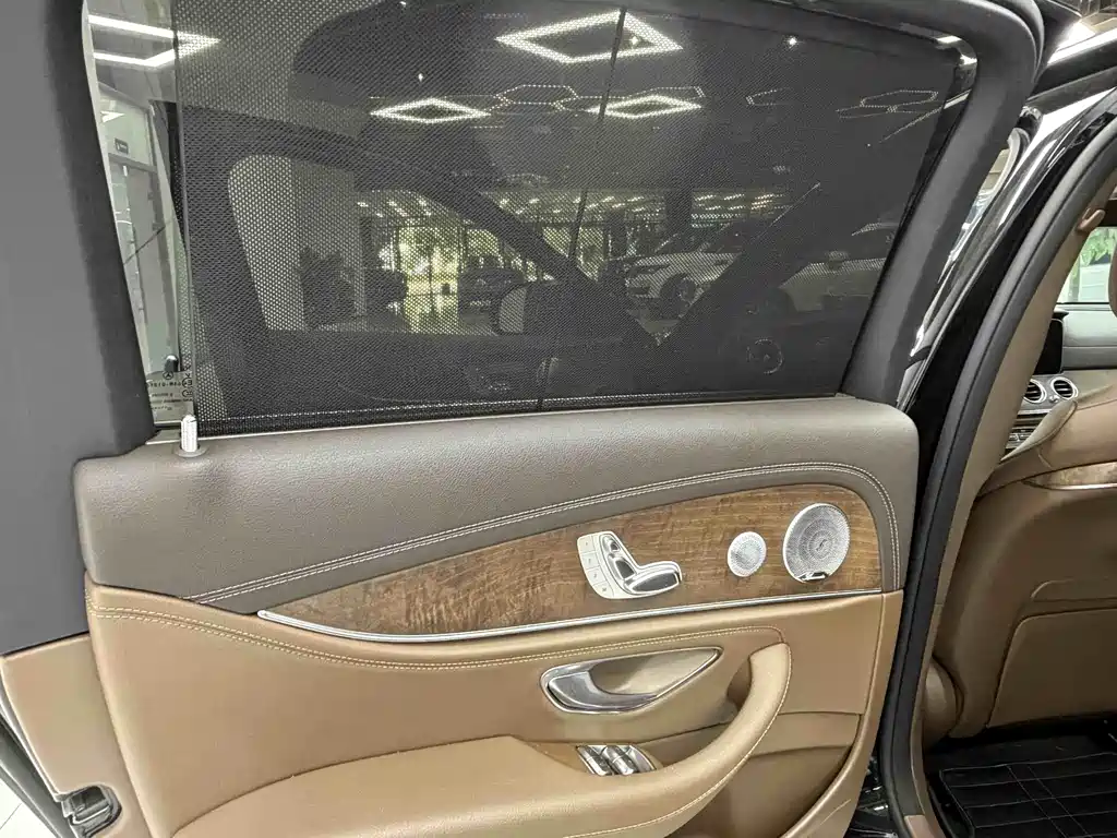 Mercedes-Benz E-Class 2020 — фото 14