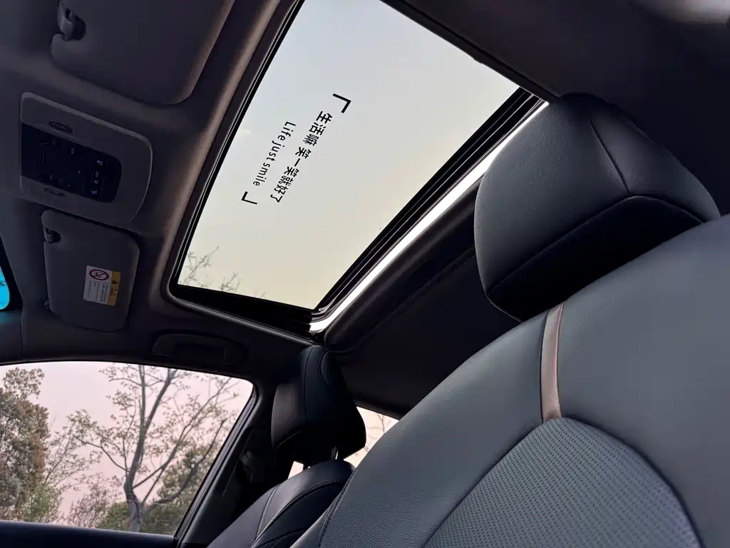Toyota Camry 2021 — фото 15