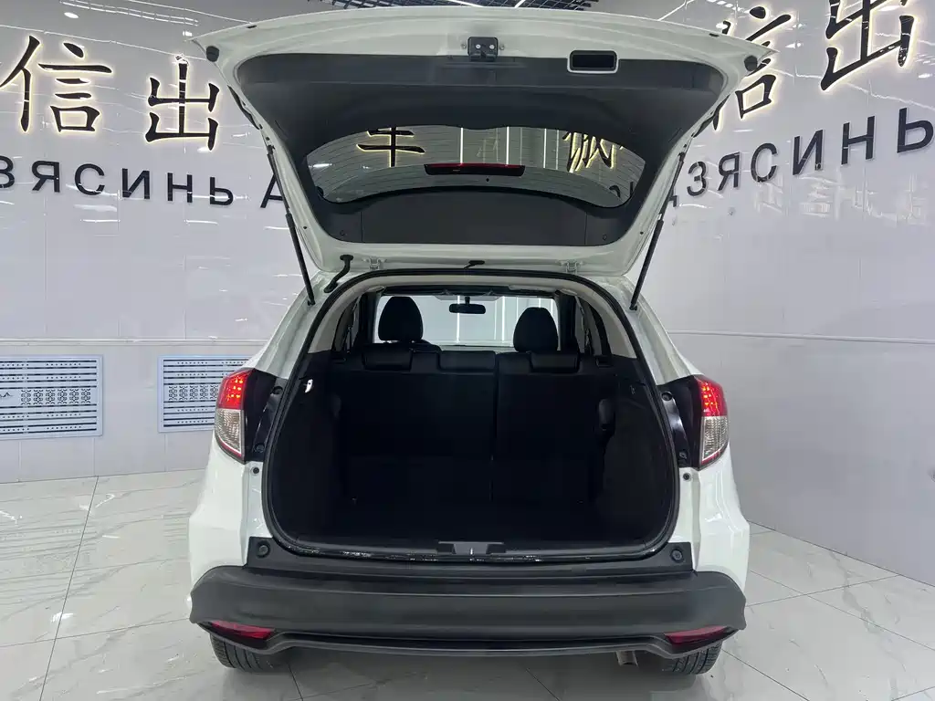 Honda Vezel 2022 — фото 17