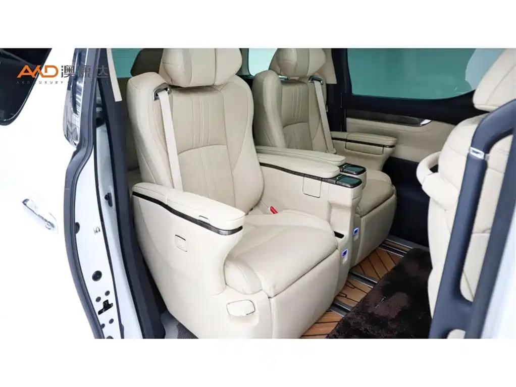 Toyota Alphard 2022 — фото 8