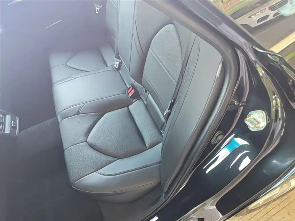 Toyota Avalon 2020 — фото 17