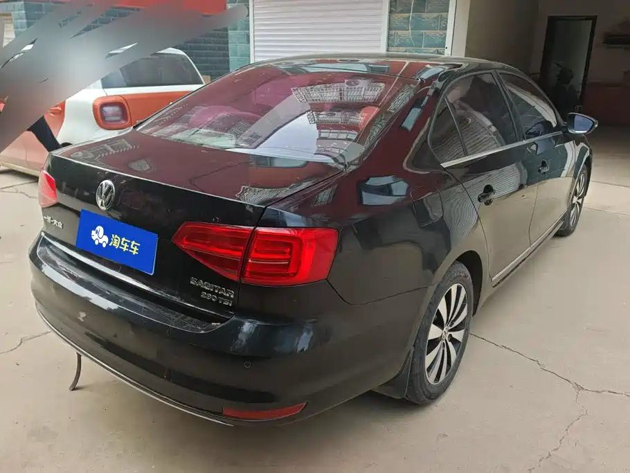 Volkswagen Sagitar 2017