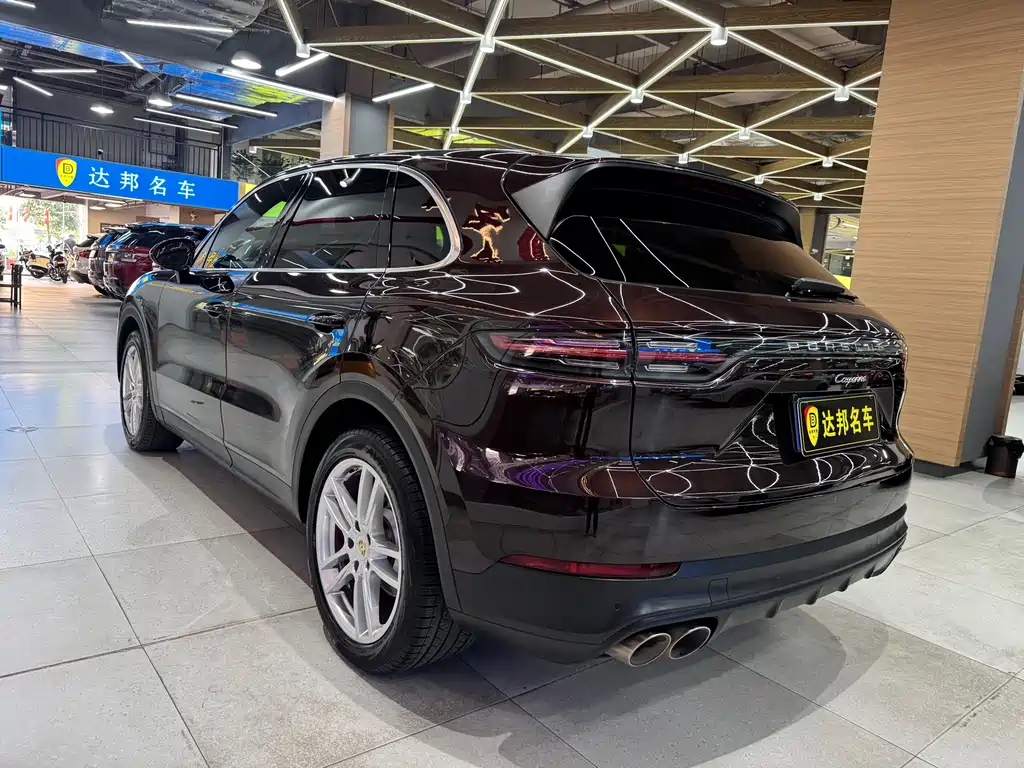 Porsche Cayenne 2020 — фото 16