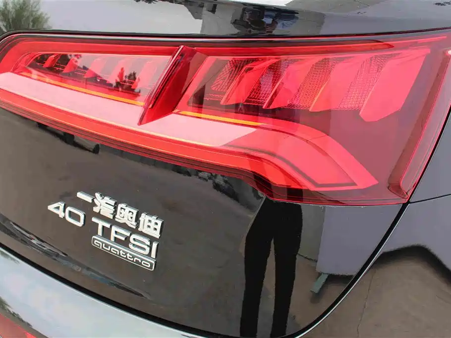 Audi Q5L 2020 — фото 12