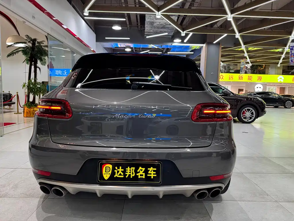 Porsche Macan 2015 — фото 16
