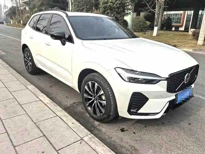 Volvo XC60 2024 — фото 3