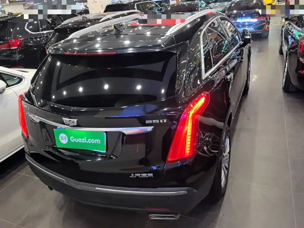 Cadillac XT5 2017 — фото 6