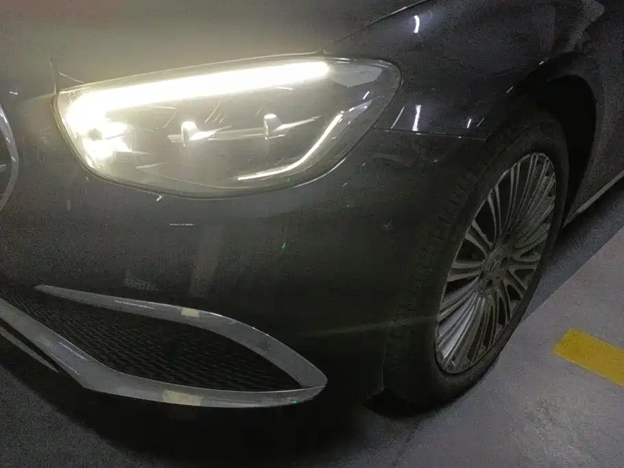 Mercedes-Benz E-Class 2022