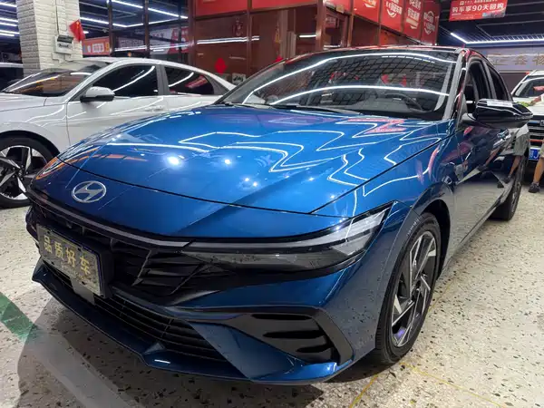 Hyundai Elantra 2023
