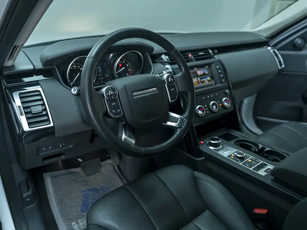 Land Rover Discovery 2018 — фото 9