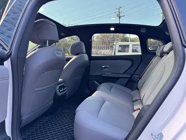 Changan Qiyuan A06 2025