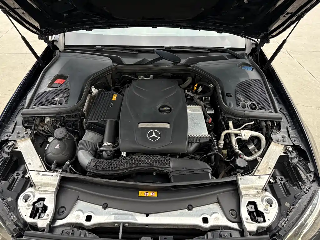 Mercedes-Benz E-Class 2018 — фото 16