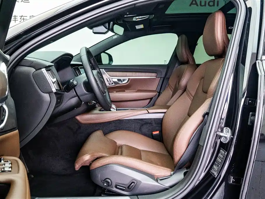 Volvo S90 2023 — фото 11