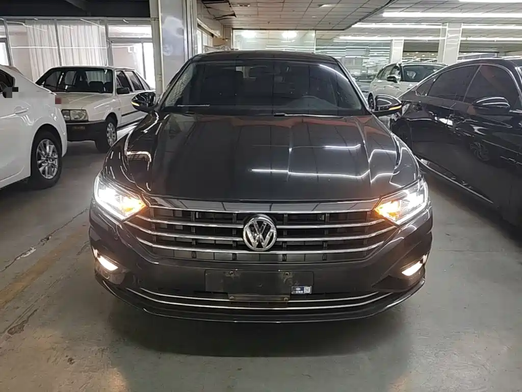 Volkswagen Sagitar 2022