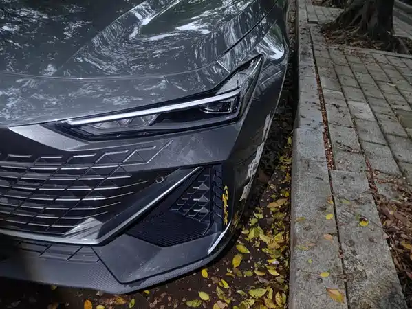 Changan UNI-V 2023