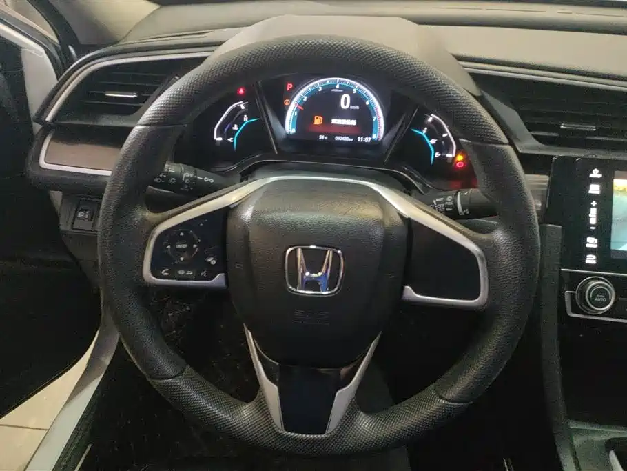 Honda Civic 2019 — фото 15