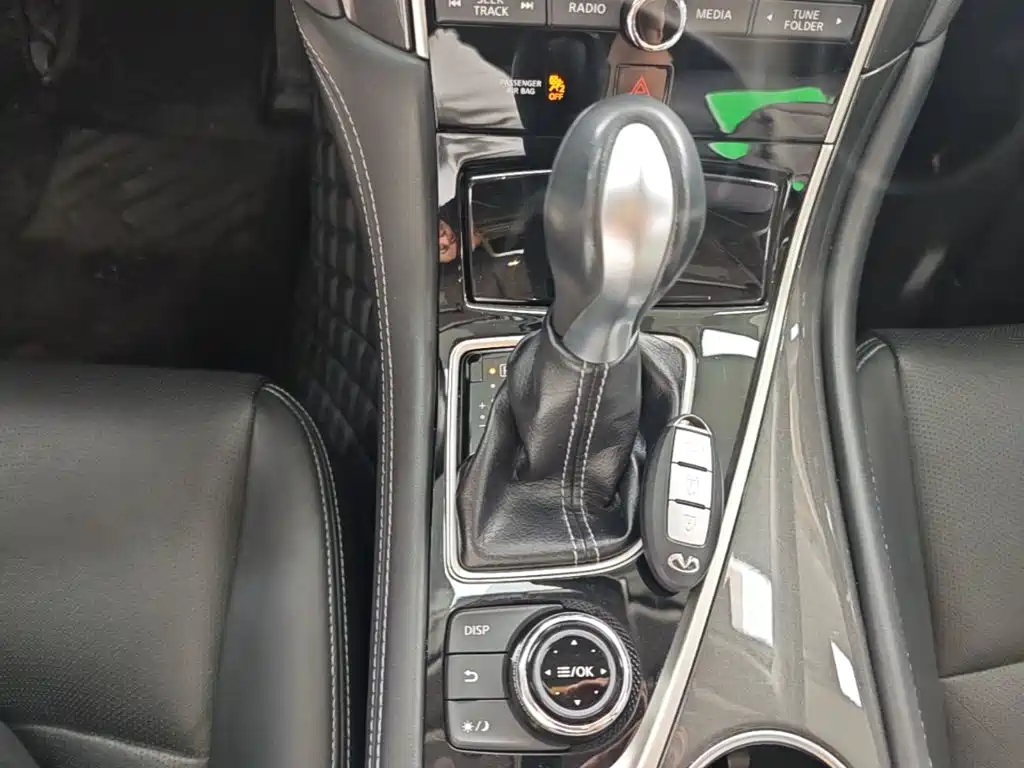 Infiniti Q50 2015 — фото 14