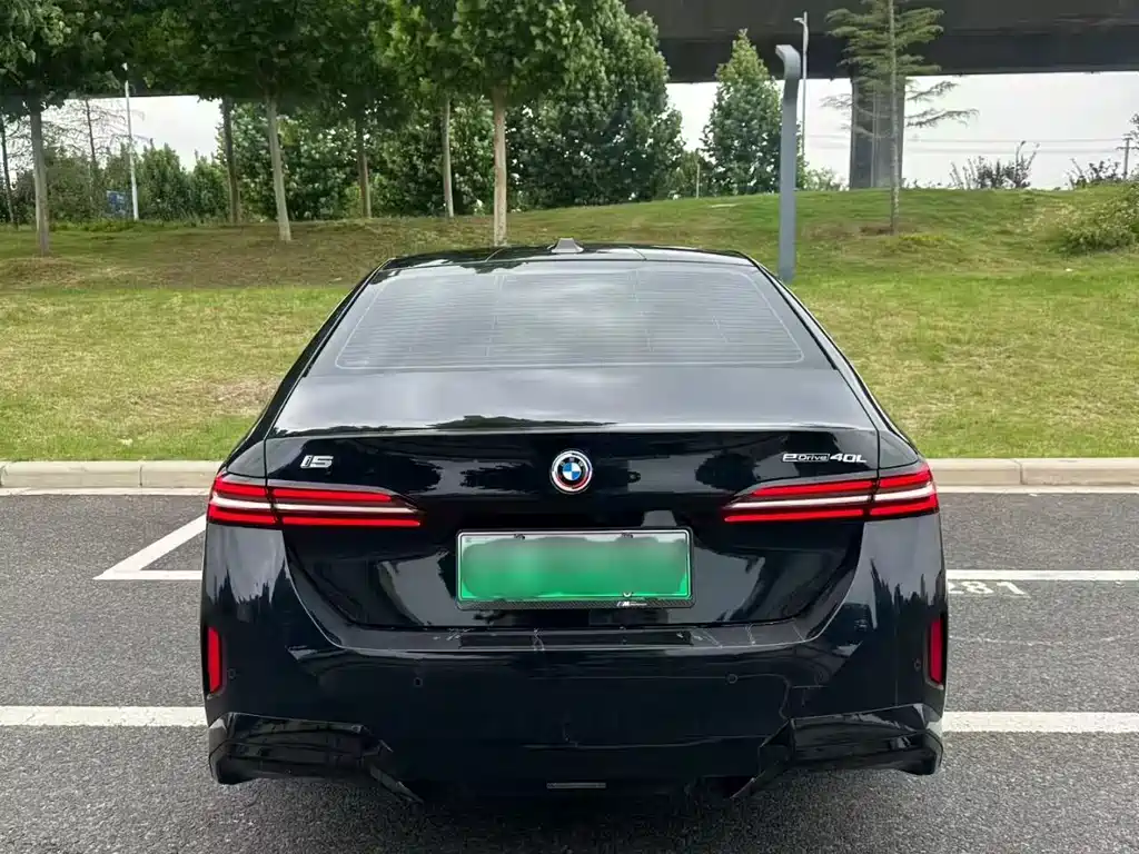 BMW i5 2025 — фото 8