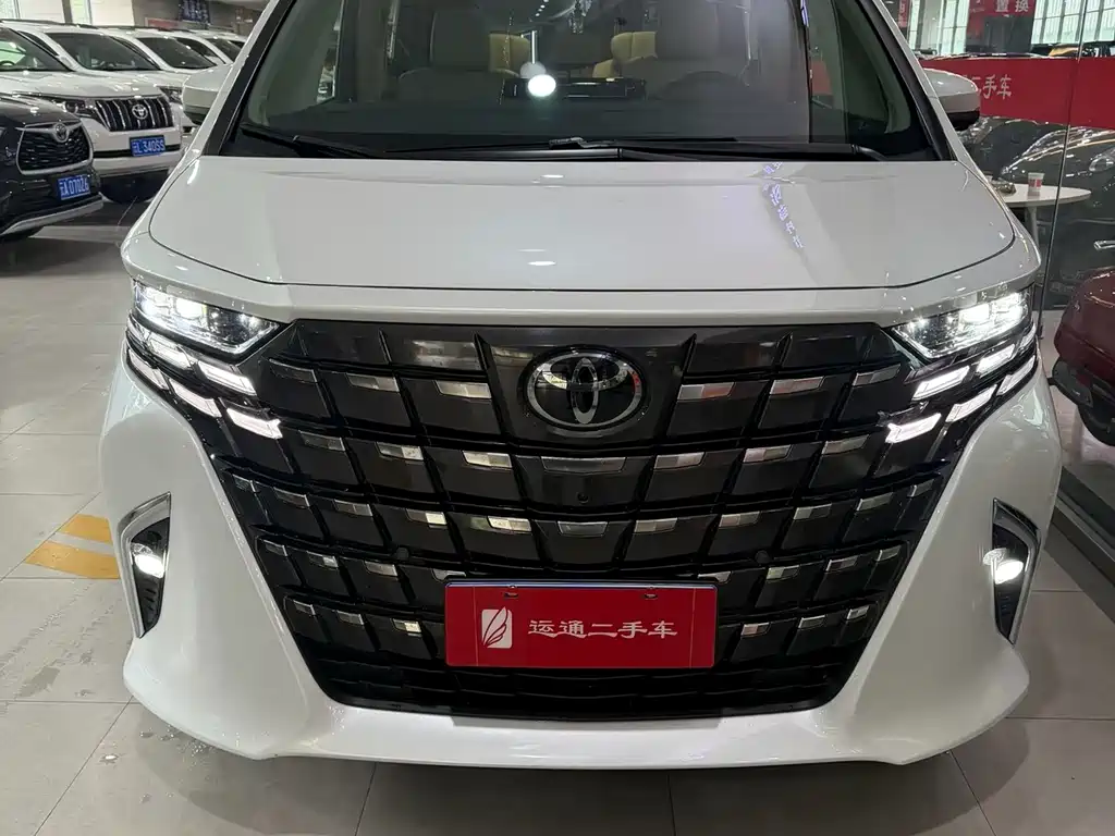 Toyota Alphard 2023 — фото 1
