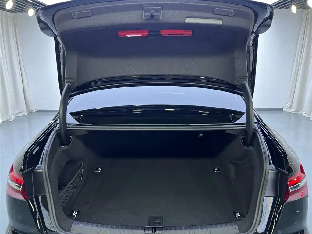 Audi A6L 2021 — фото 27