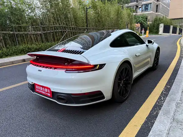 Porsche 911 2022