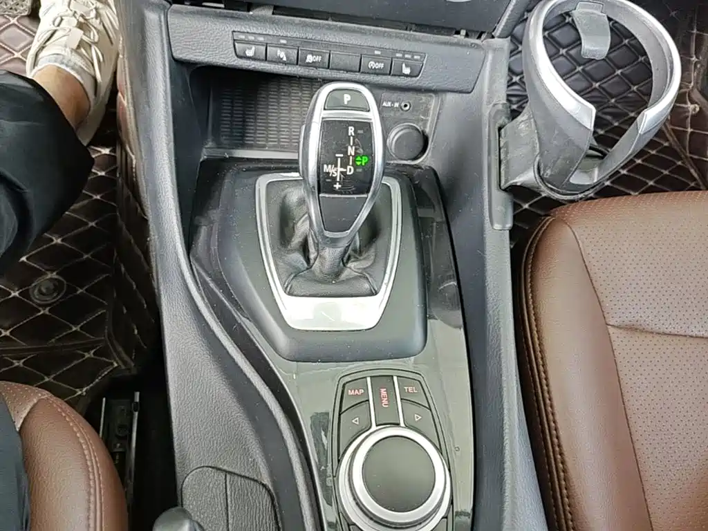 BMW X1 2015 — фото 14