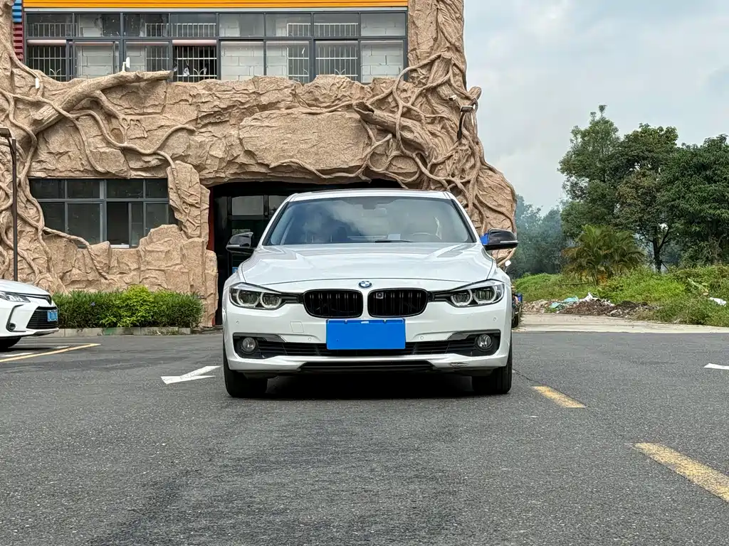 BMW 3 Series 2016
