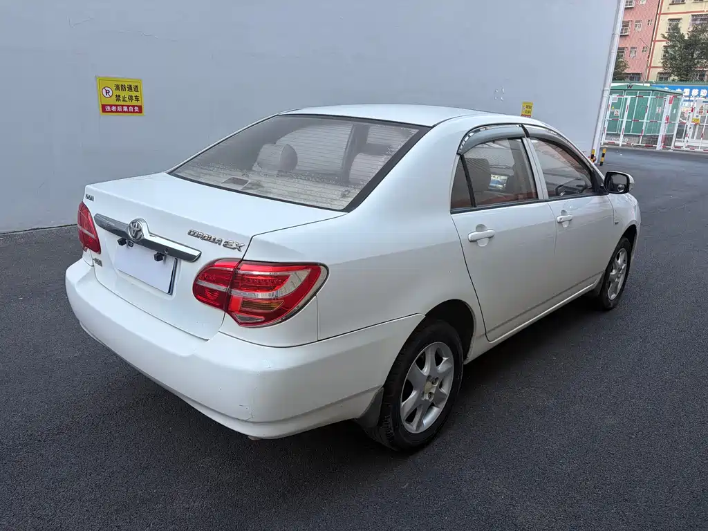 Toyota Corolla 2016 — фото 10
