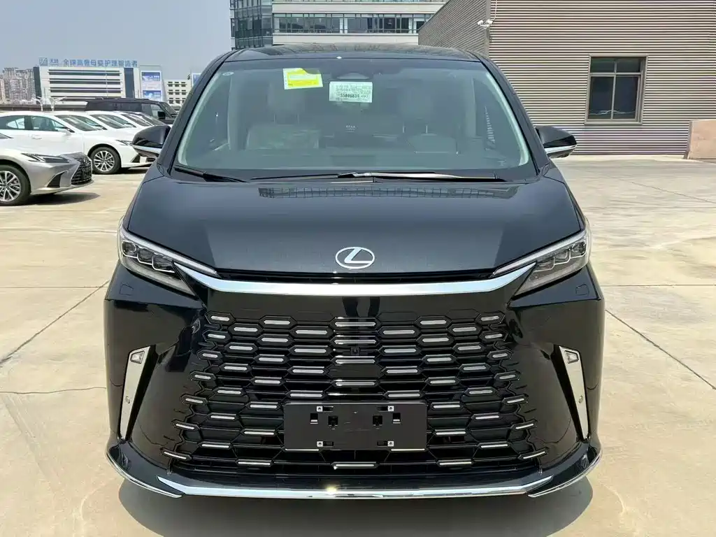 Lexus LM 2025 — фото 10