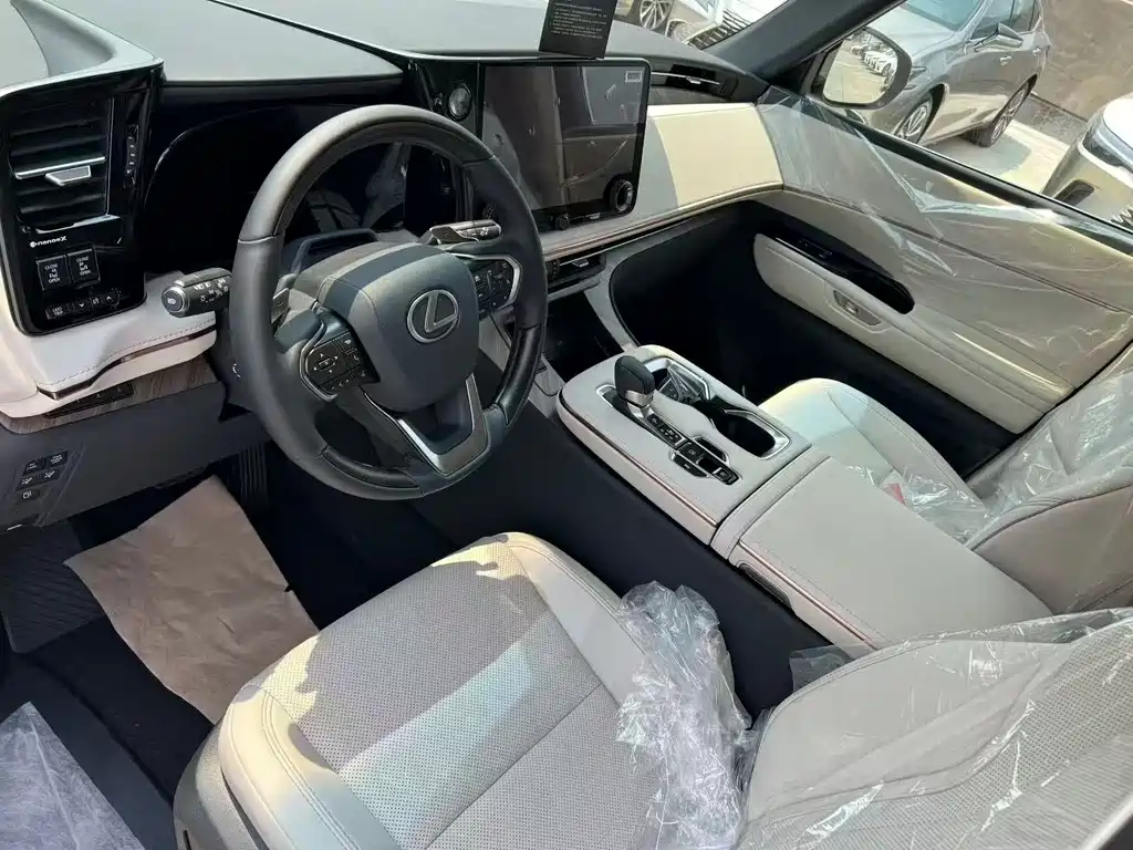 Lexus LM 2025 — фото 12