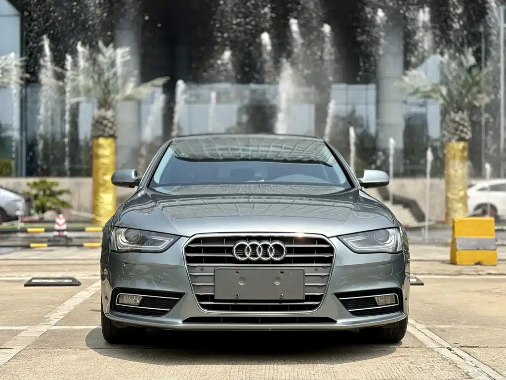 Audi A4L 2012