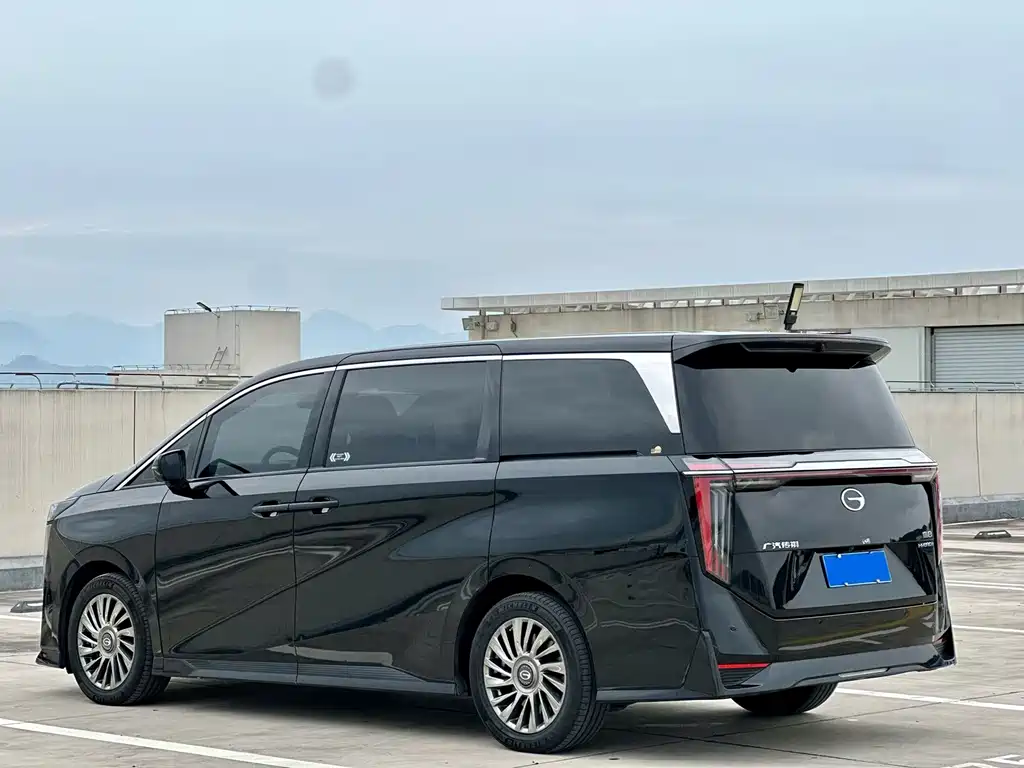 GAC Motor Trumpchi M8 2023 — фото 9