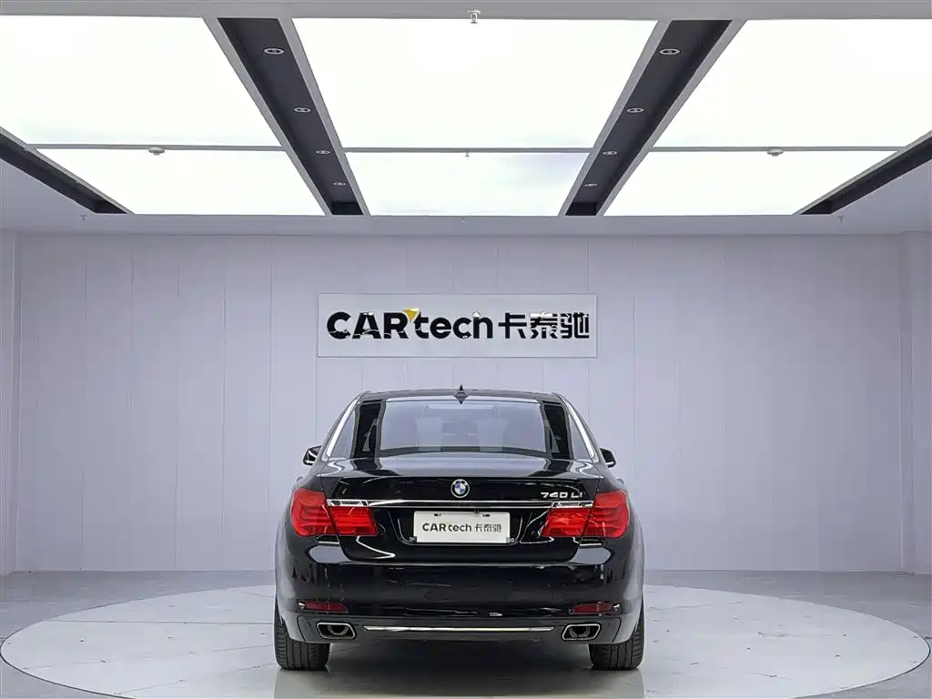 BMW 7 Series 2009 — фото 13