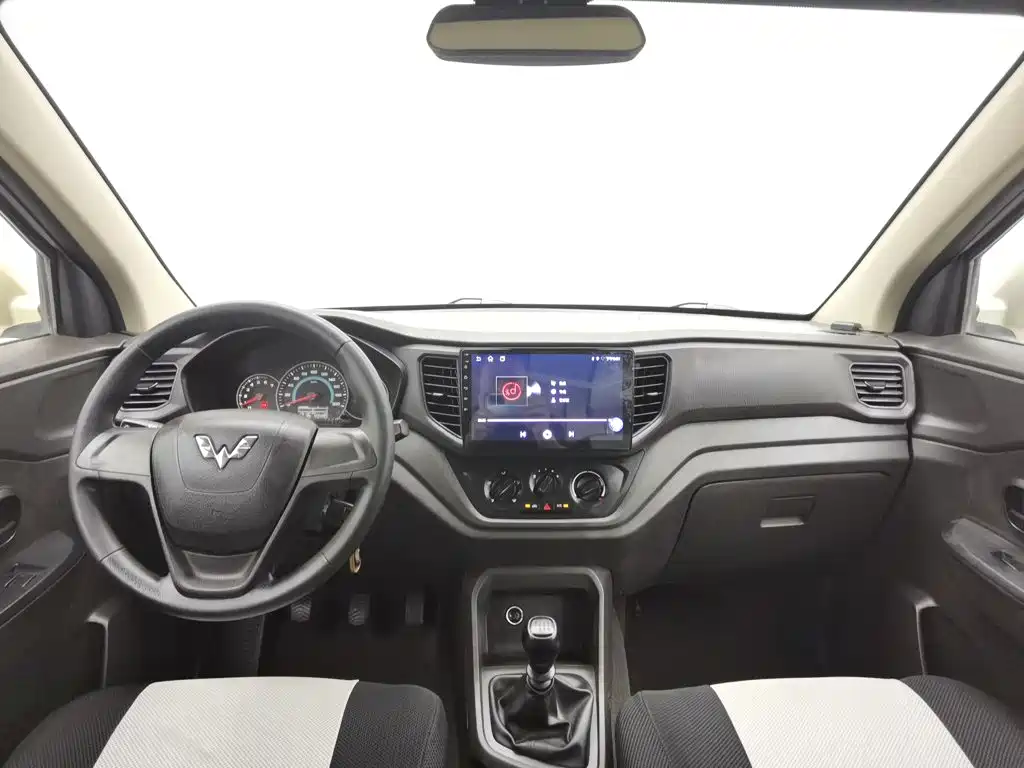 Wuling Hongguang V 2021