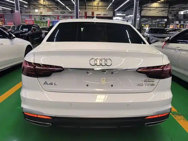 Audi A4L 2024