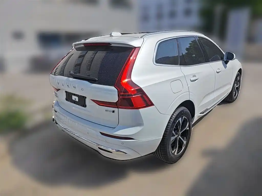 Volvo XC60 2026 — фото 12