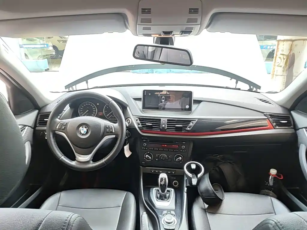 BMW X1 2015 — фото 10