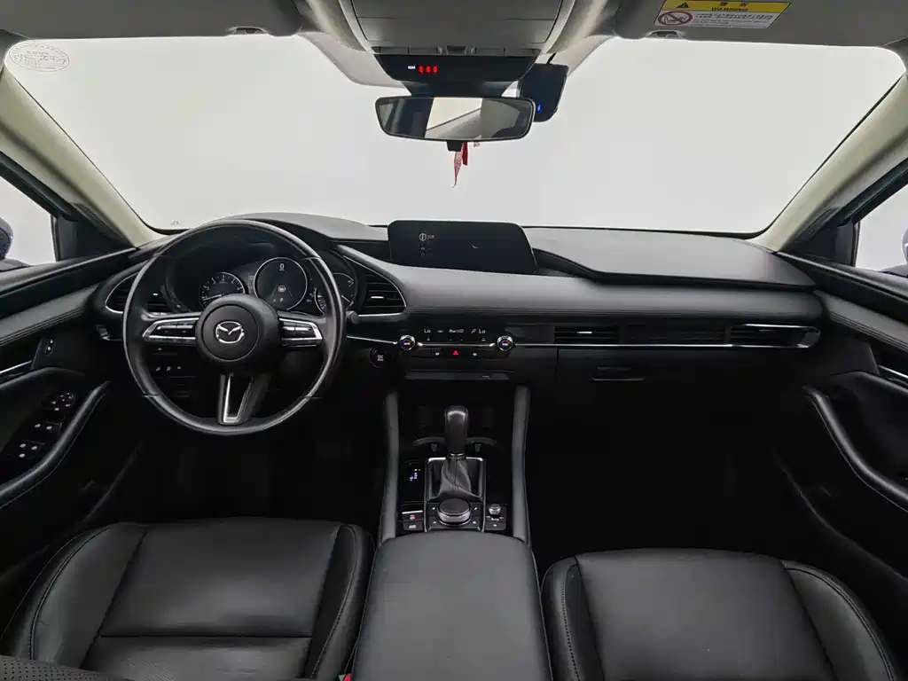 Mazda 3 Axela 2022 — фото 16