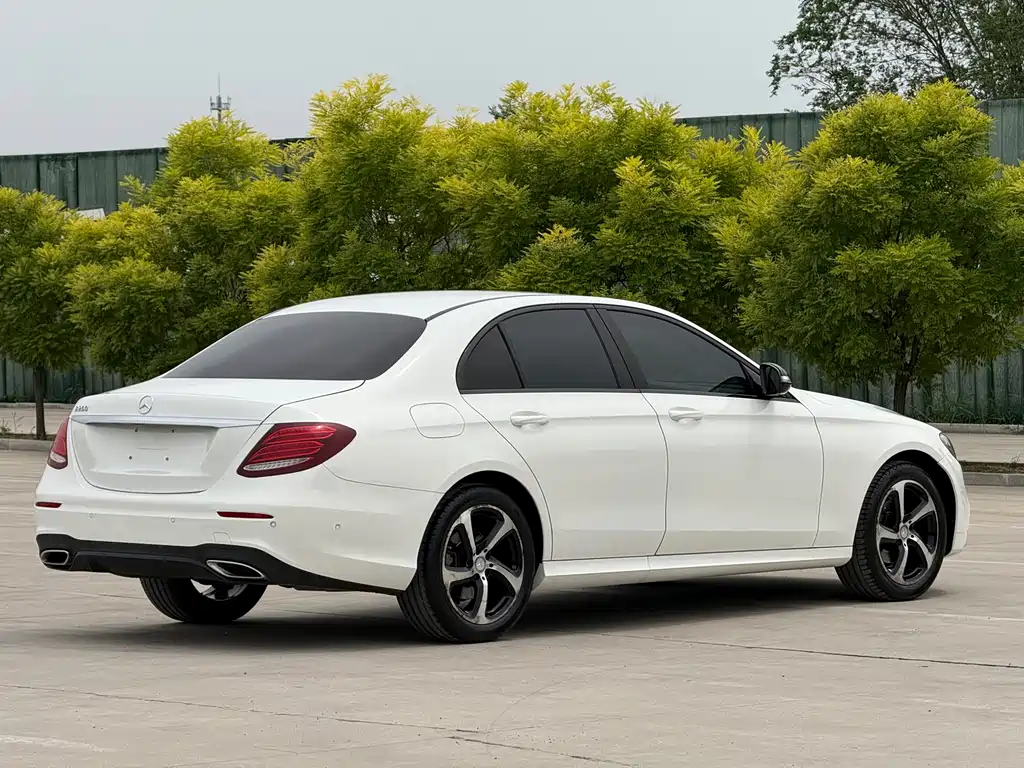 Mercedes-Benz E-Class 2018 — фото 7