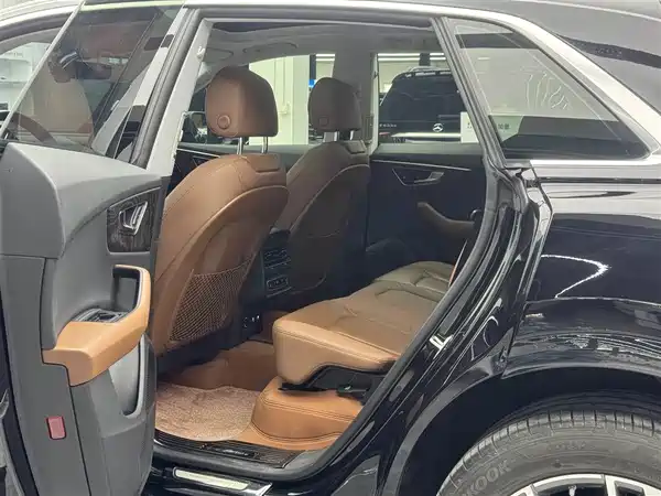 Audi Q8 2019