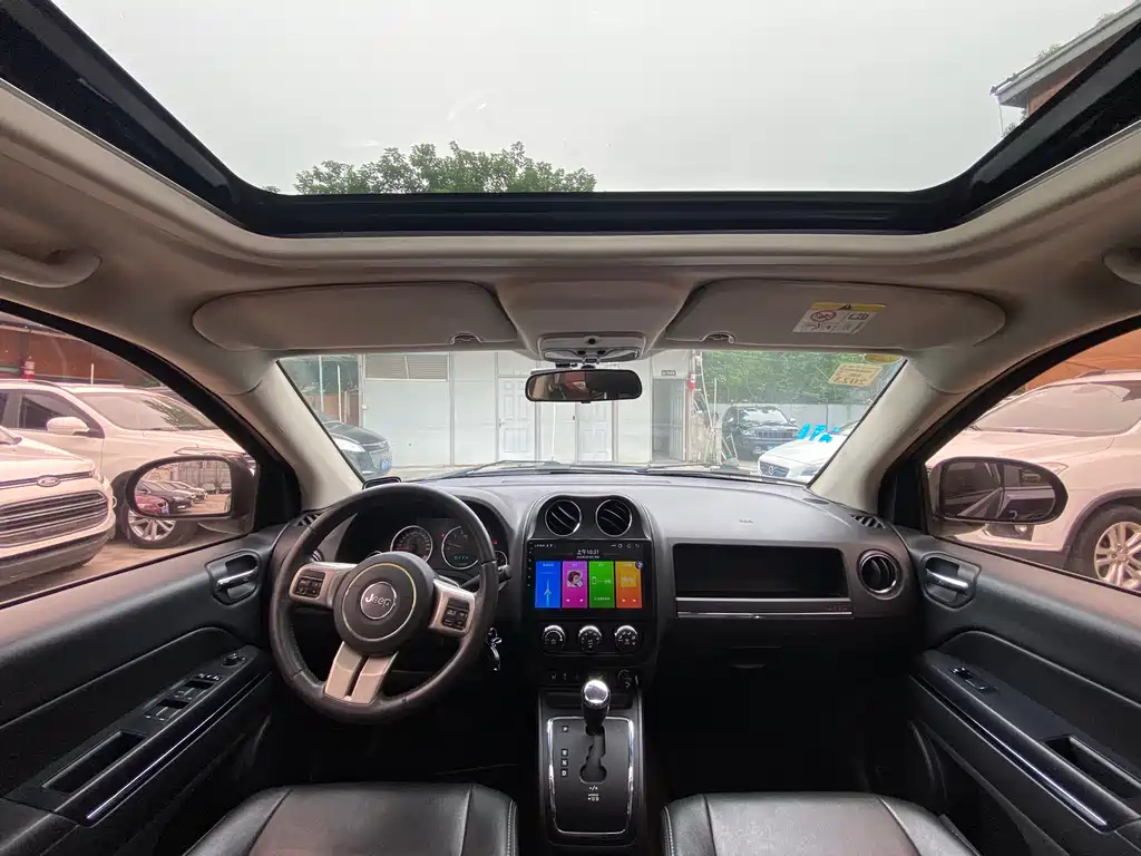 Jeep Compass 2013 — фото 4