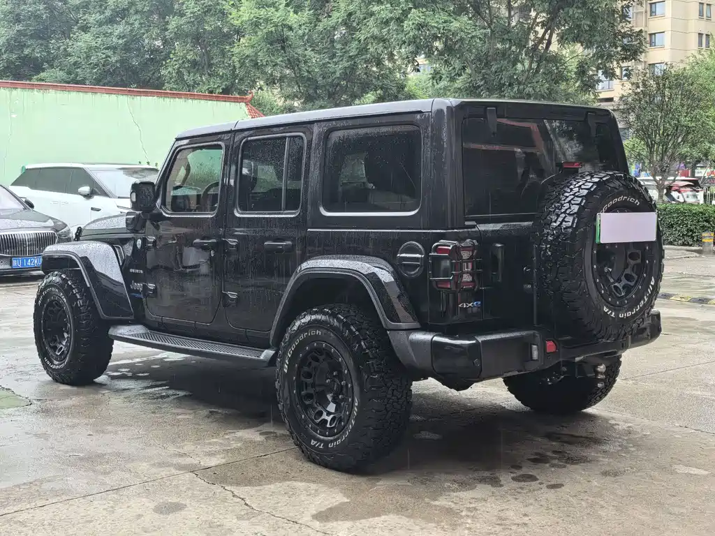 Jeep Wrangler PHEV 2022 — фото 6