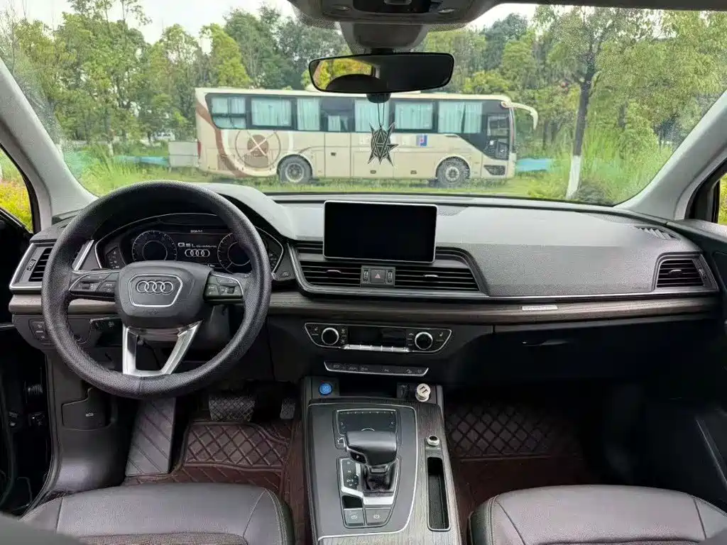 Audi Q5L 2019