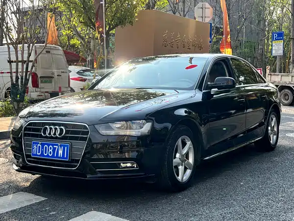 Audi A4L 2013