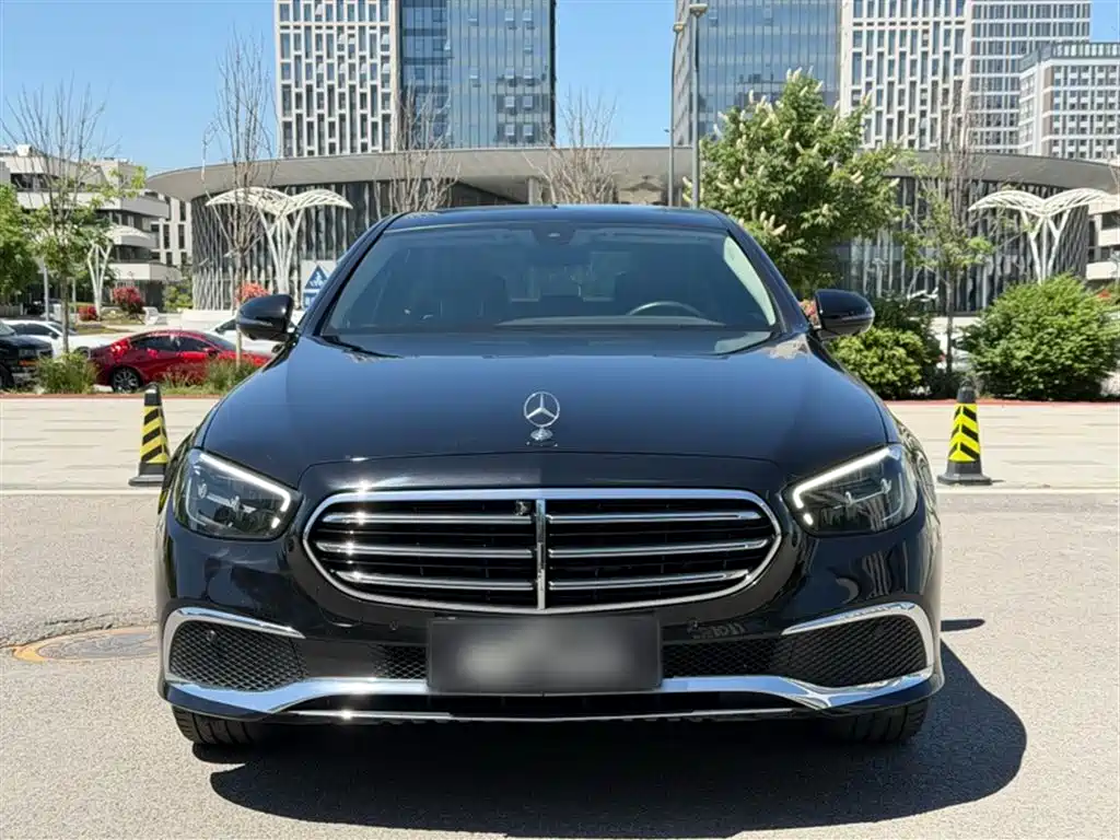 Mercedes-Benz E-Class 2022 — фото 10