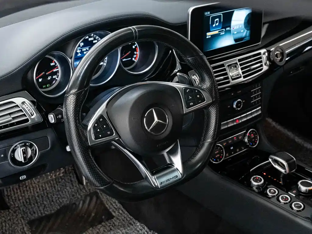 Mercedes-Benz CLS AMG 2015 — фото 10
