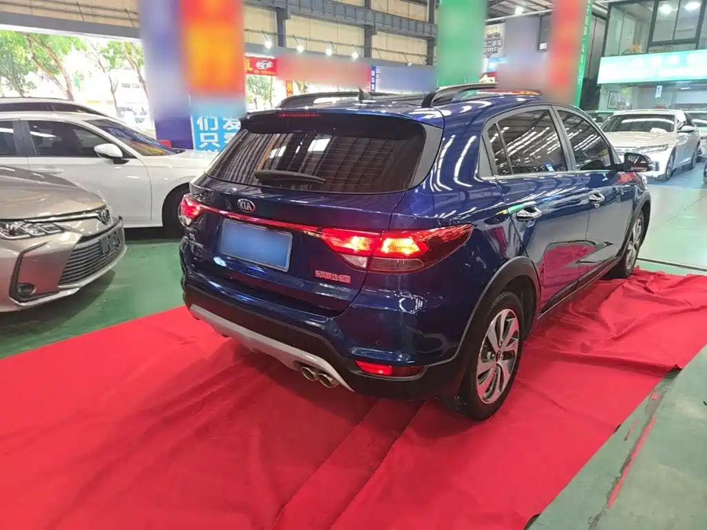 Kia KX Cross 2018 — фото 7