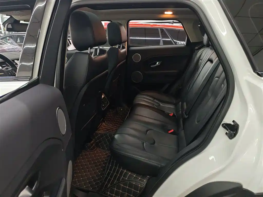 Land Rover Evoque 2016 — фото 13