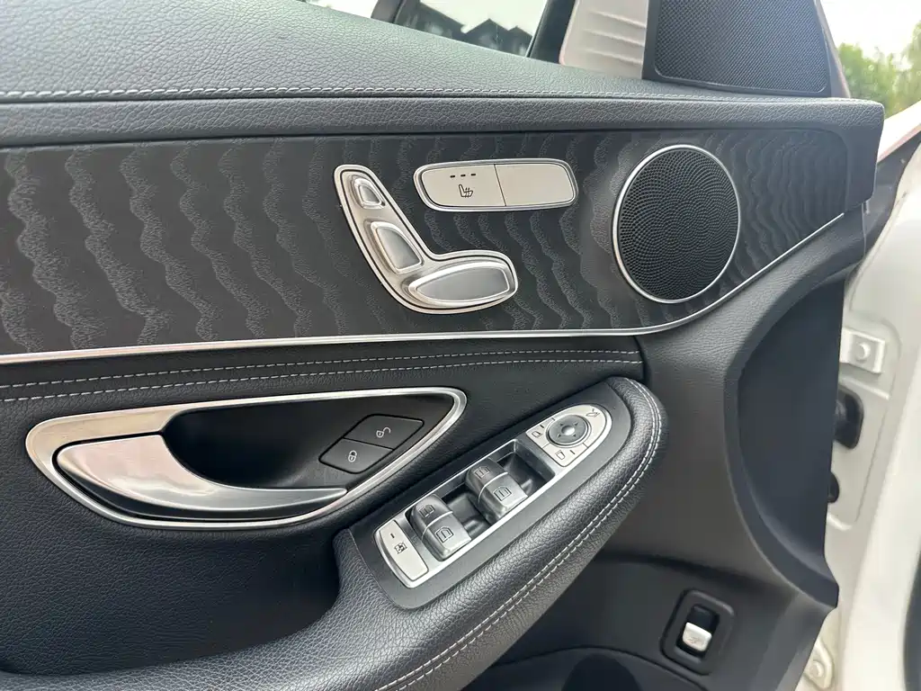 Mercedes-Benz C-Class 2019 — фото 10