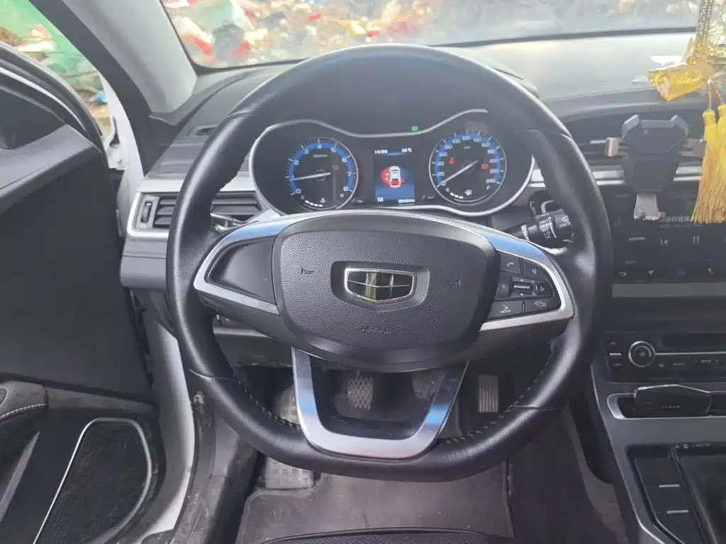 Geely Emgrand 2019